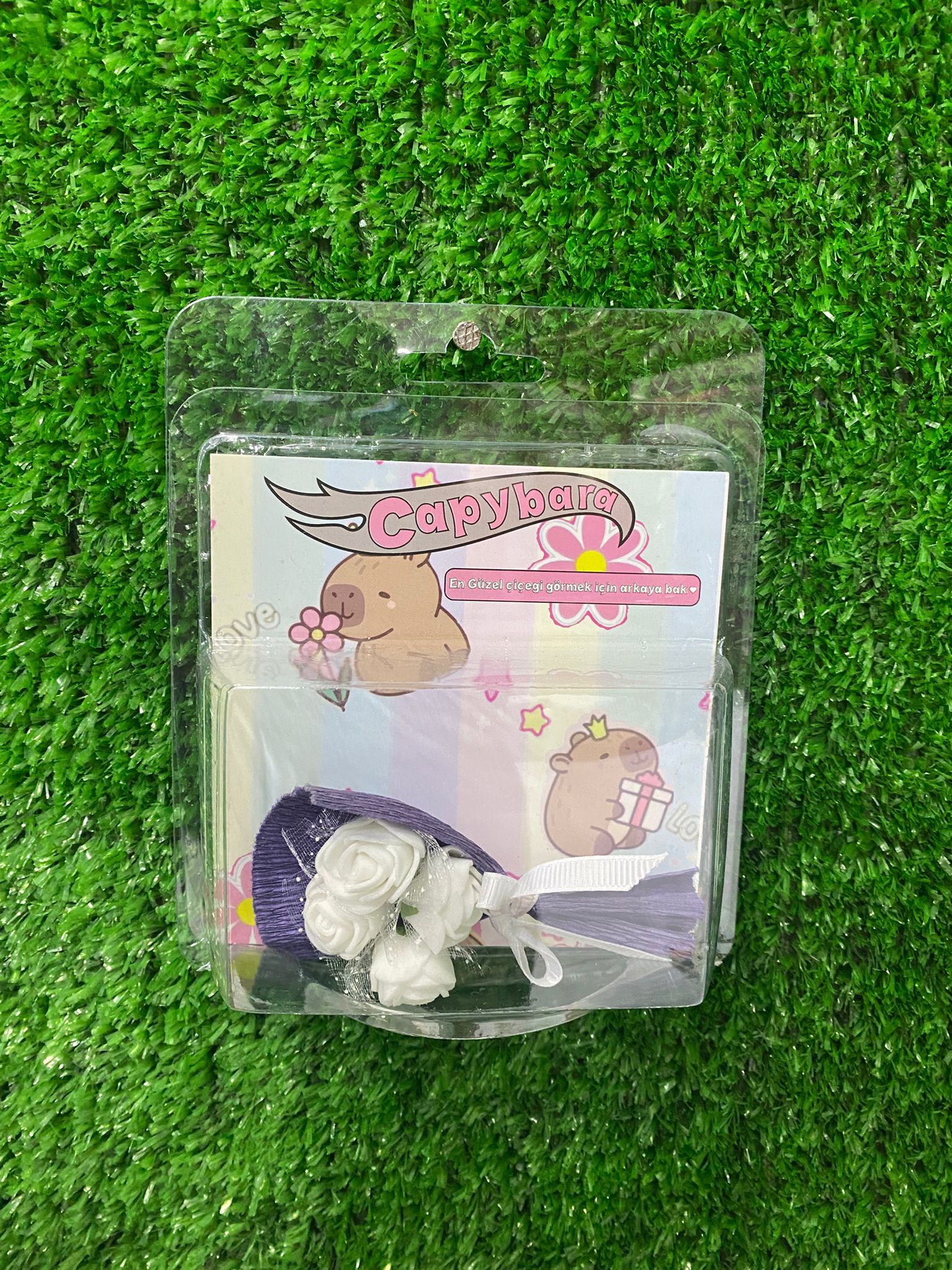 Aynalı Hot Flowers Mini Gül Buketi – Capybara (Beyaz & Mor) 1